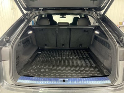 2026 Audi RS Q8 performance