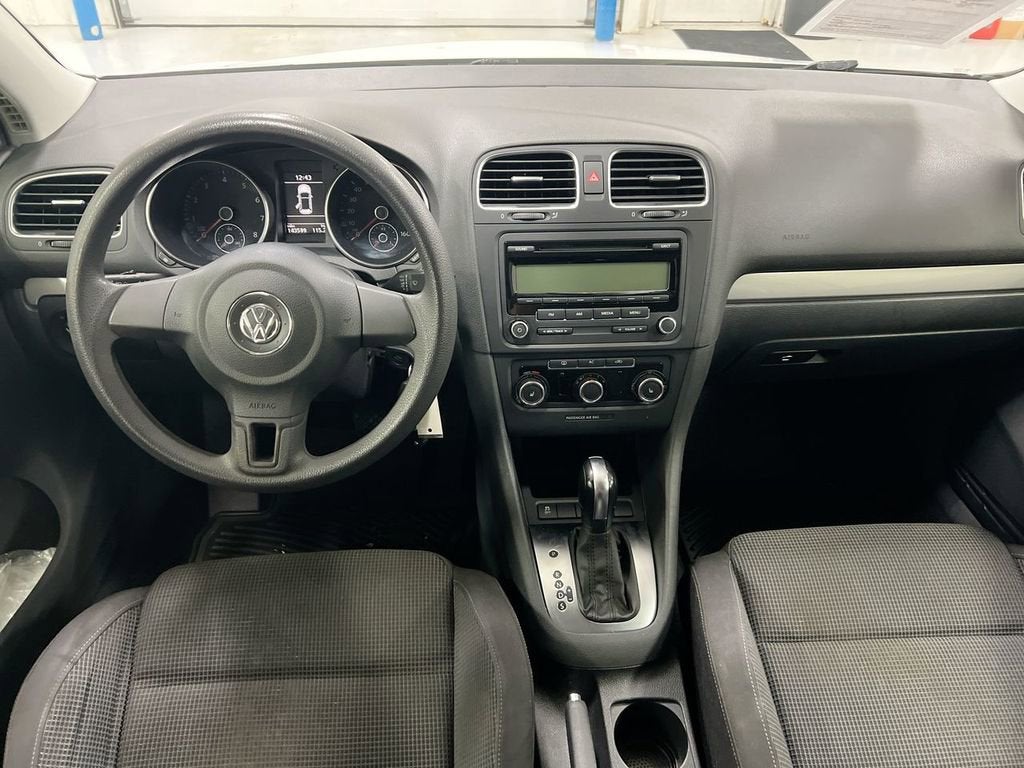 2011 Volkswagen Golf 4dr HB Auto