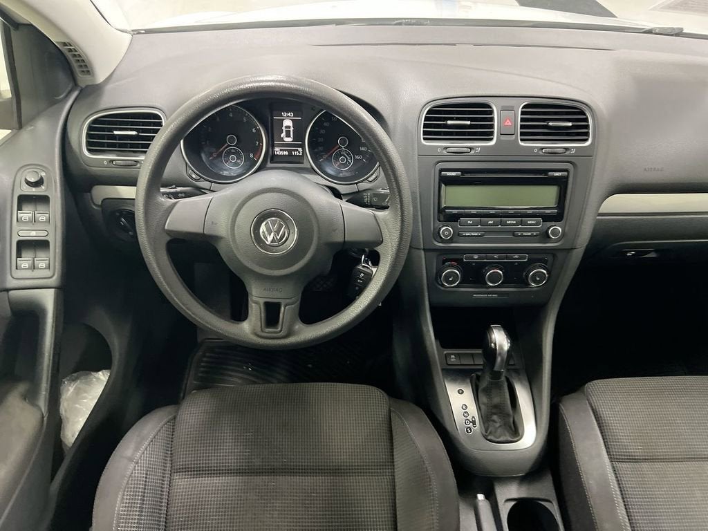 2011 Volkswagen Golf 4dr HB Auto