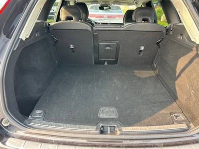 2023 Volvo XC60 Plus Dark Theme