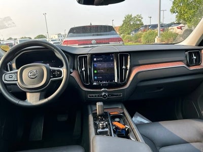 2023 Volvo XC60 Plus Dark Theme