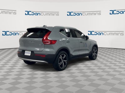 2024 Volvo XC40 Core Bright Theme