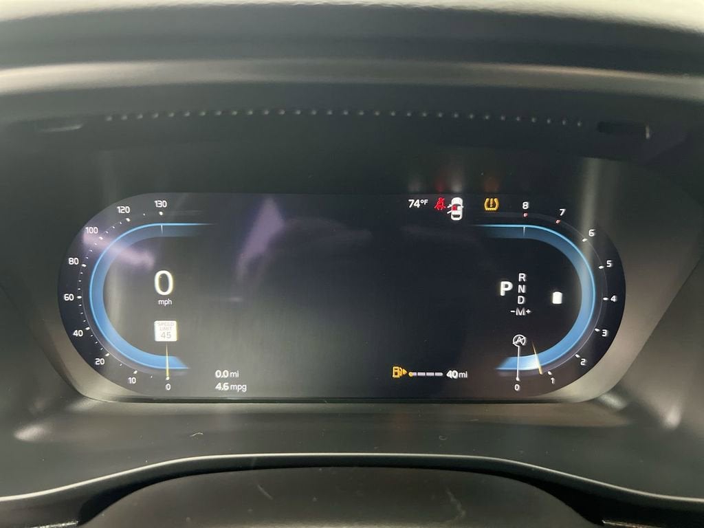 2023 Volvo XC40 Core
