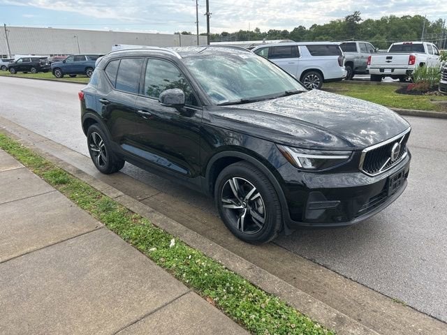 2023 Volvo XC40 Core