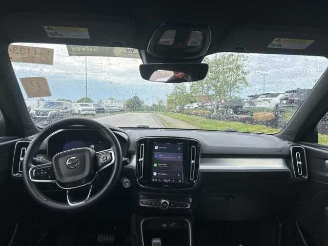 2023 Volvo XC40 Core