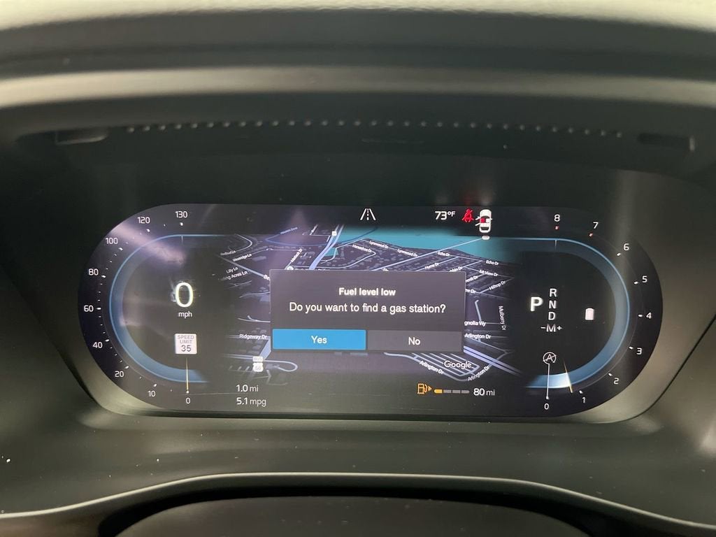 2024 Volvo XC40 Plus Dark Theme