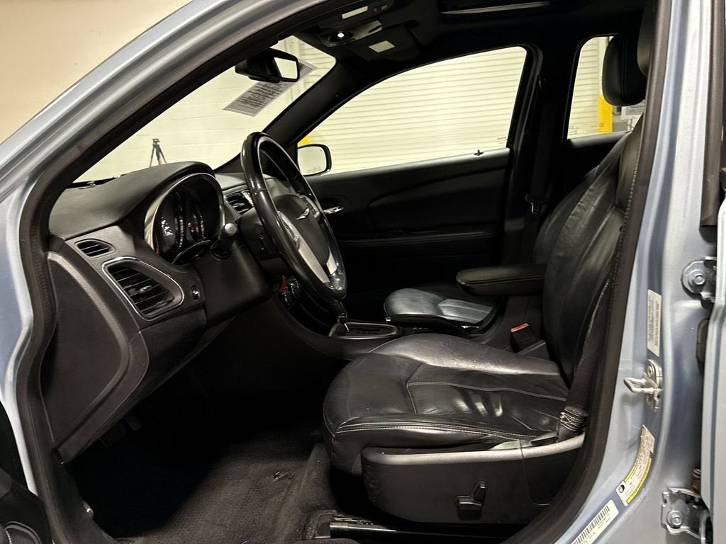 2014 Chrysler 200 Limited