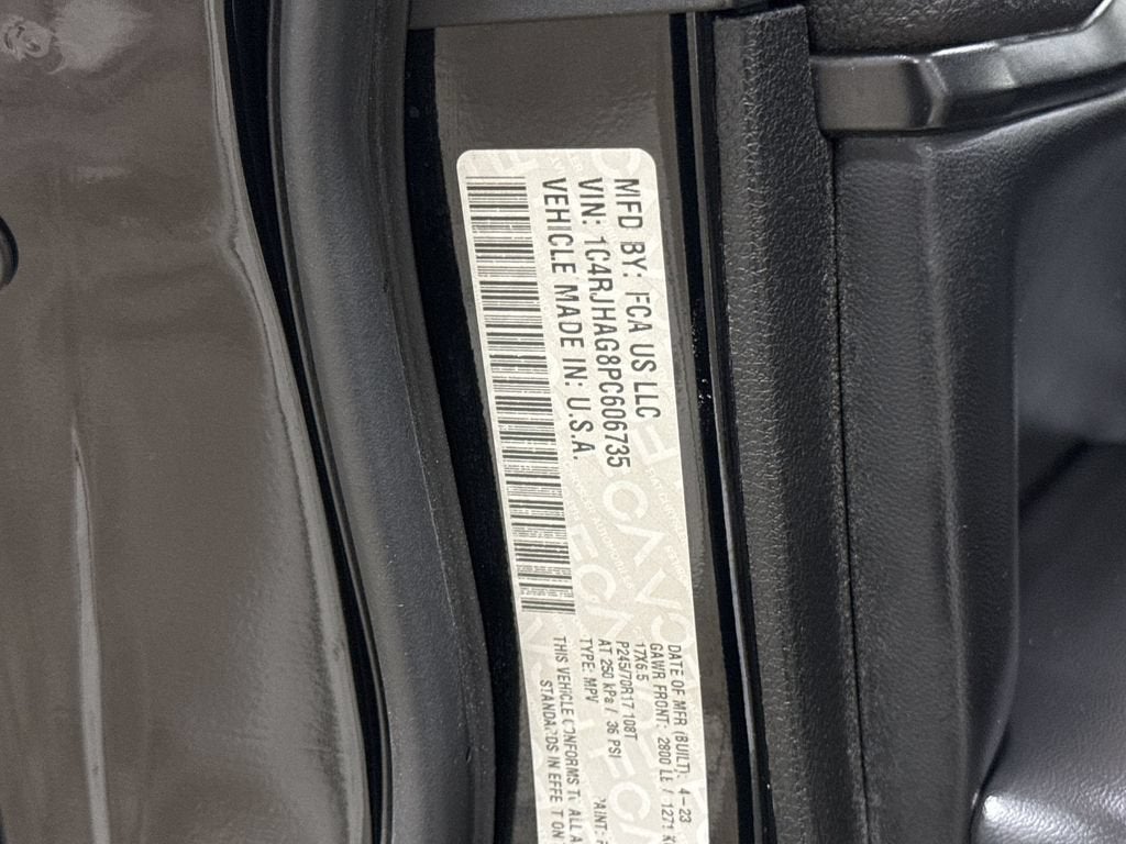 2023 Jeep Grand Cherokee Laredo