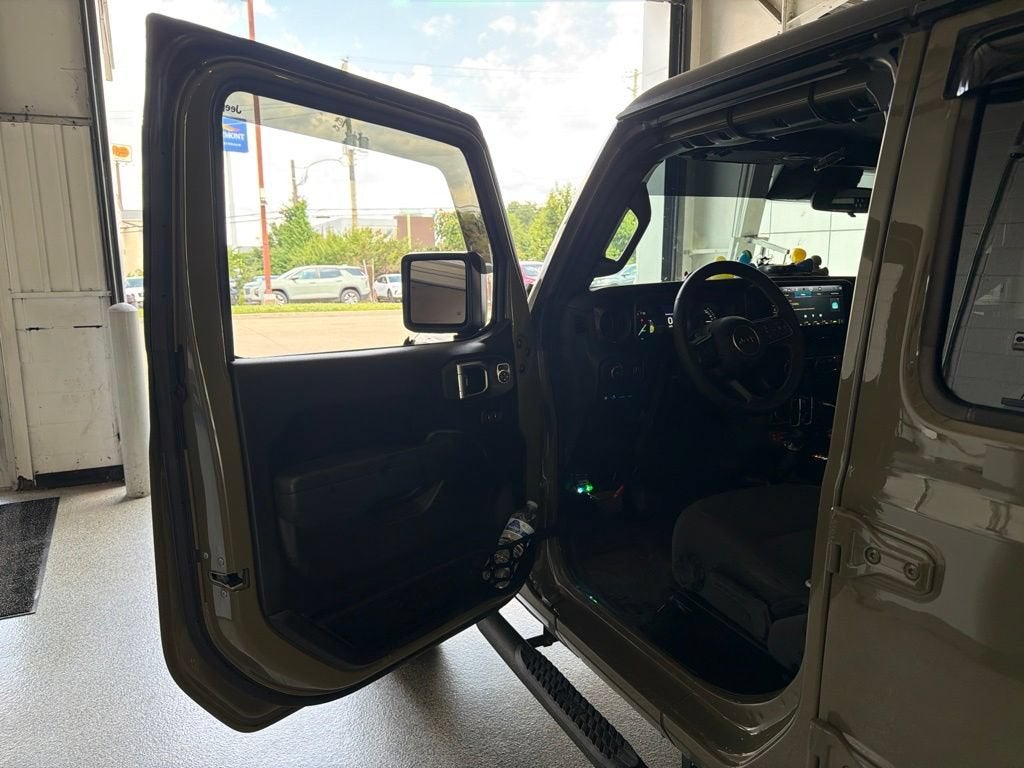 2025 Jeep Wrangler 4xe Willys