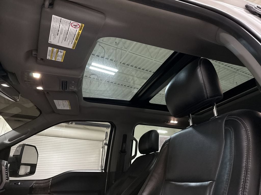 2017 Ford Super Duty F-250 SRW Lariat