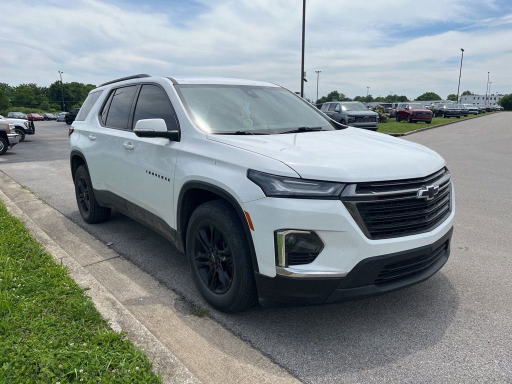 2023 Chevrolet Traverse LT Leather