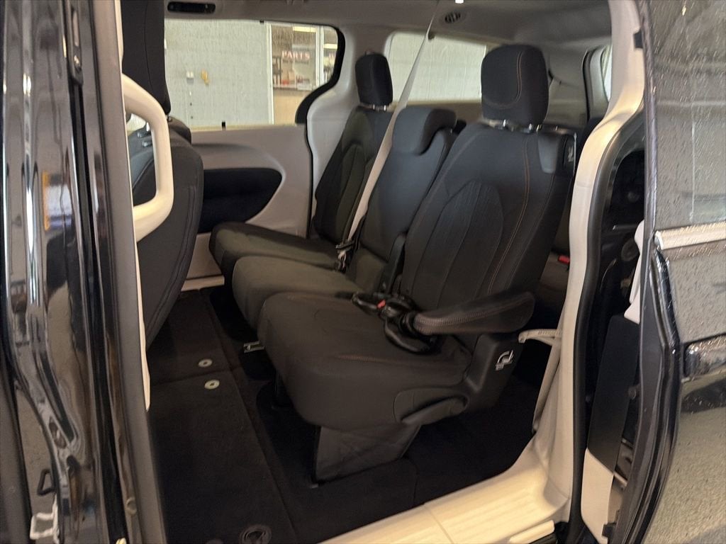 2018 Chrysler Pacifica Touring Plus