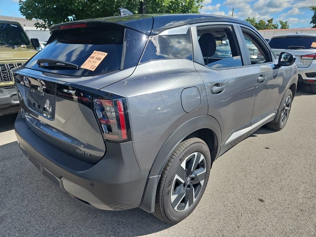 2025 Nissan Kicks SV