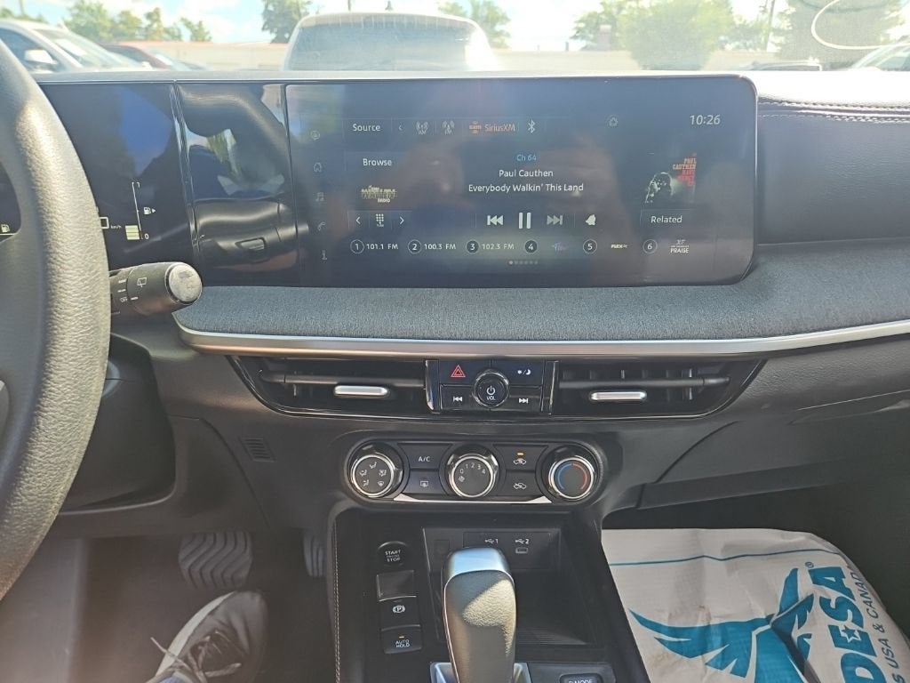 2025 Nissan Kicks SV