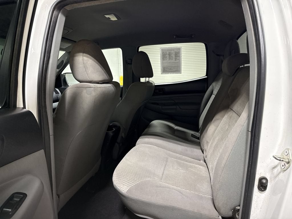 2015 Toyota Tacoma 4WD Double Cab LB V6 AT (Natl)