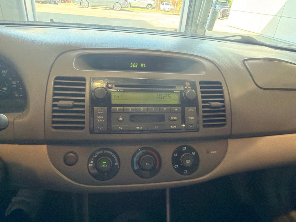 2004 Toyota Camry LE