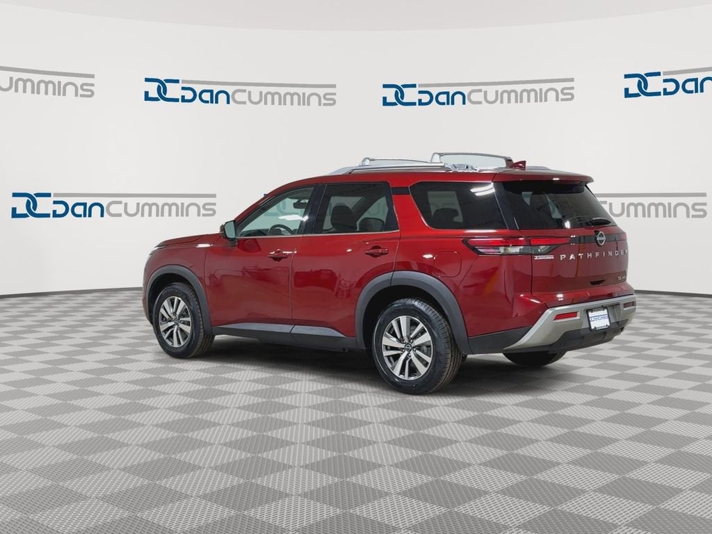 2023 Nissan Pathfinder SL