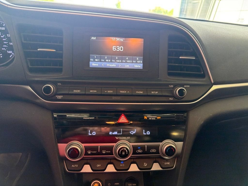 2020 Hyundai Elantra SE