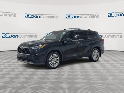 2023 Toyota Highlander Hybrid Platinum