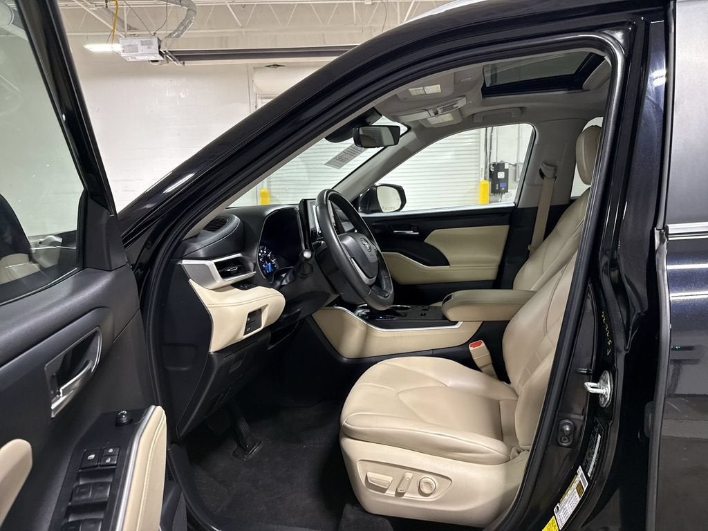 2024 Toyota Highlander Hybrid XLE