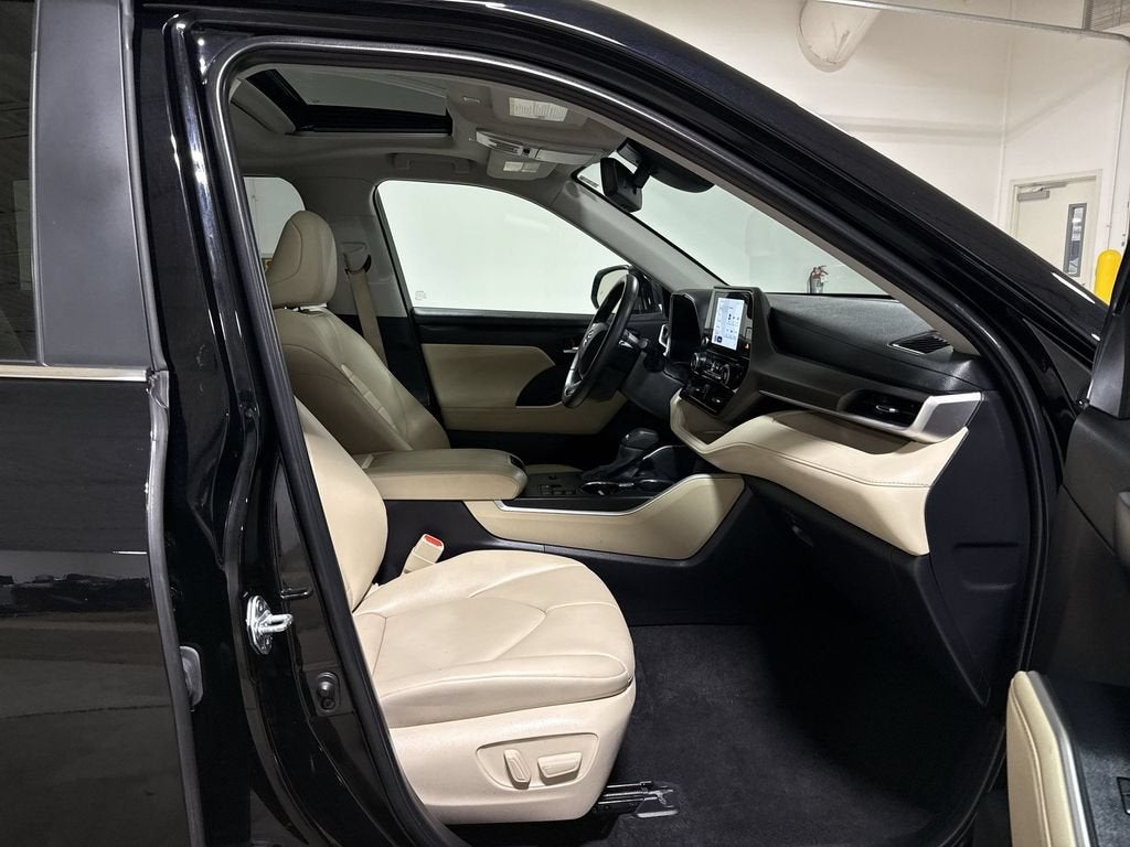 2024 Toyota Highlander Hybrid XLE