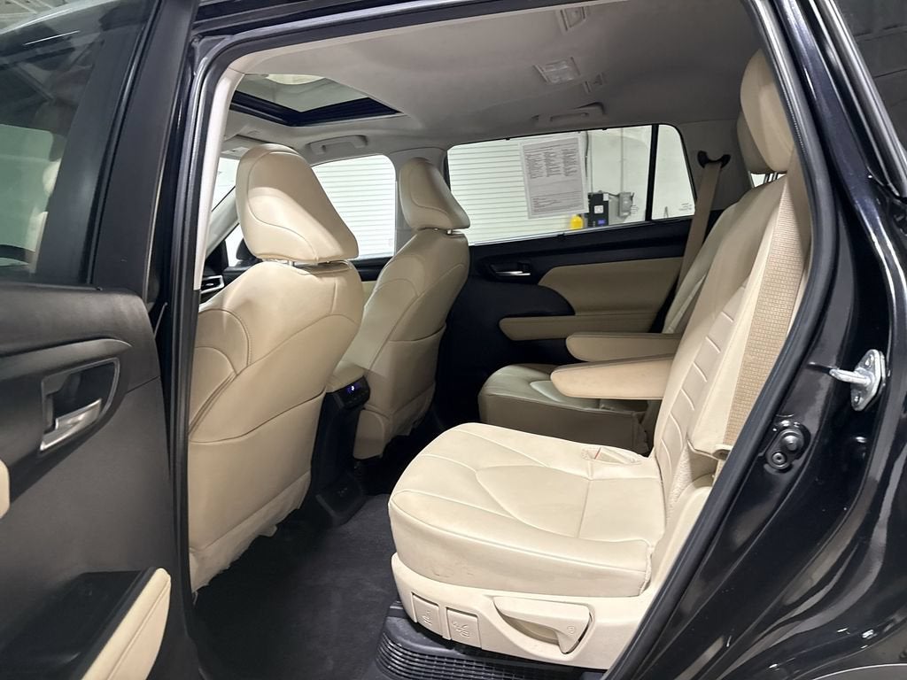 2024 Toyota Highlander Hybrid XLE