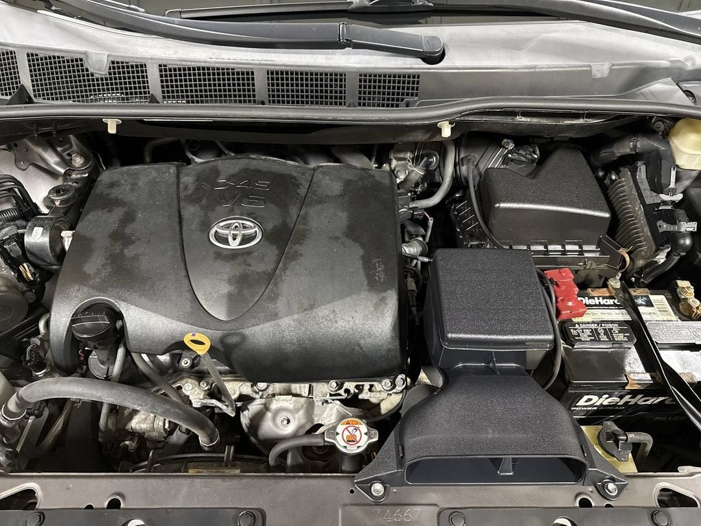 2017 Toyota Sienna LE Auto Access Seat