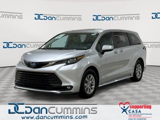 2025 Toyota Sienna XLE