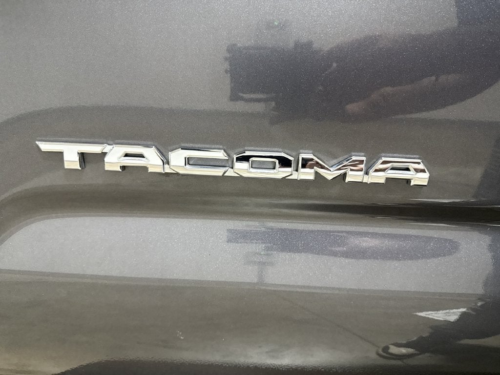 2016 Toyota Tacoma SR