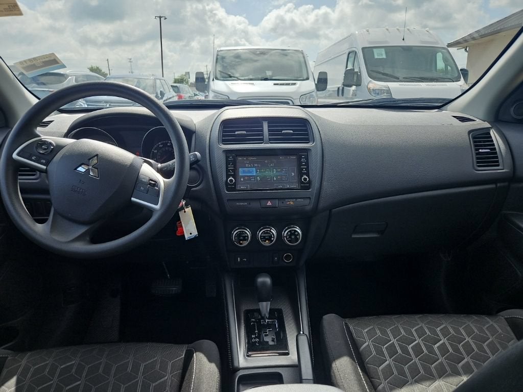 2025 Mitsubishi Outlander Sport S