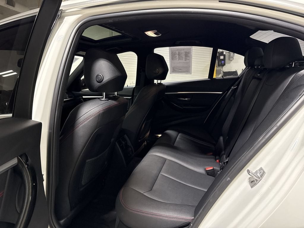 2018 BMW 3 Series 330i xDrive