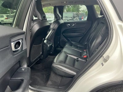 2023 Volvo XC60 Plus Bright Theme